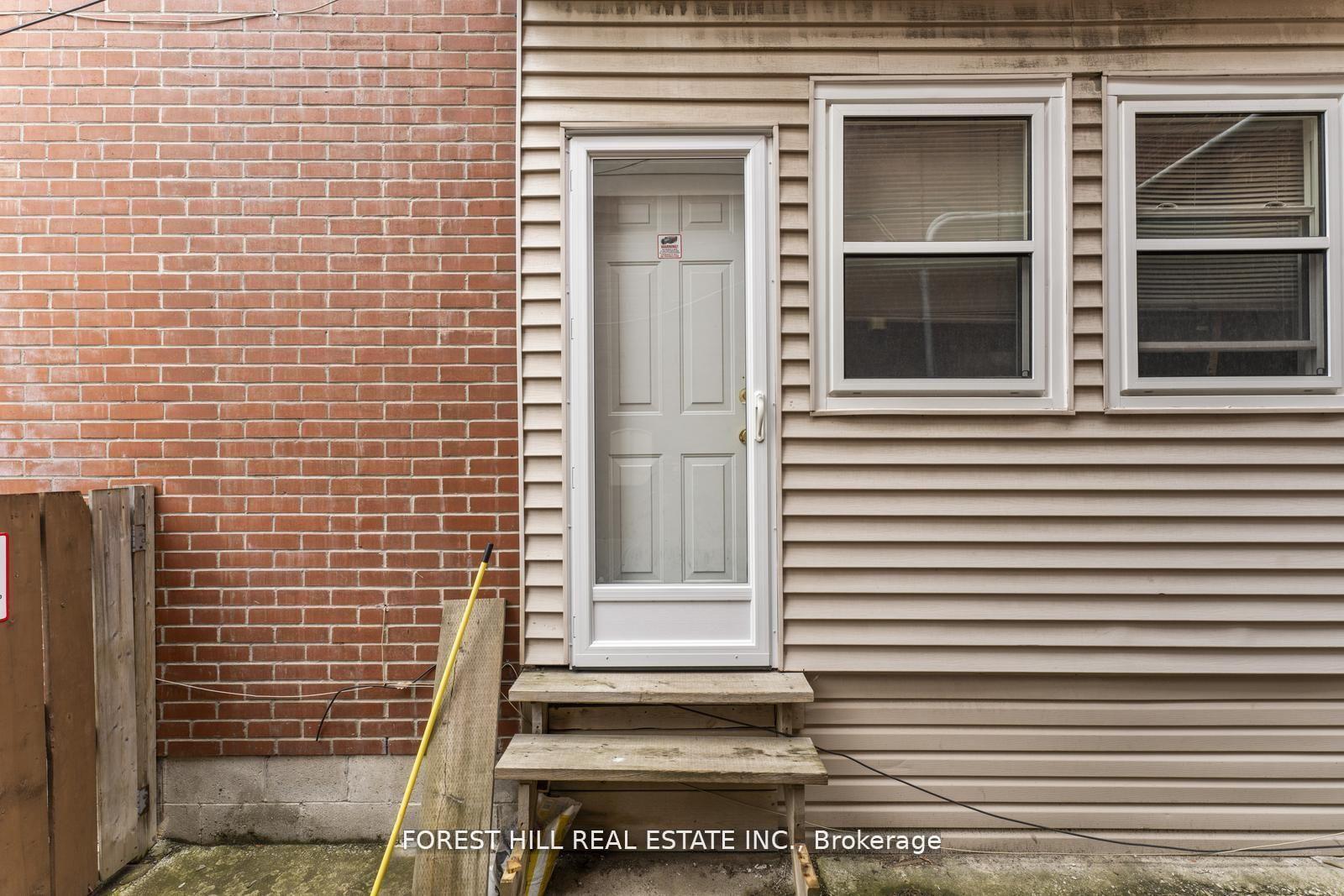 1046 Dovercourt Road