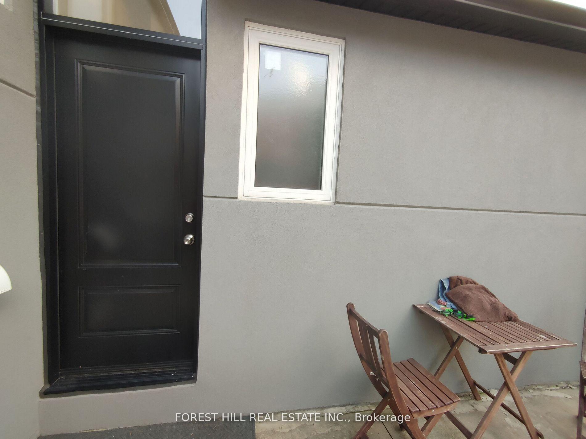 181 North Service Road E L-2