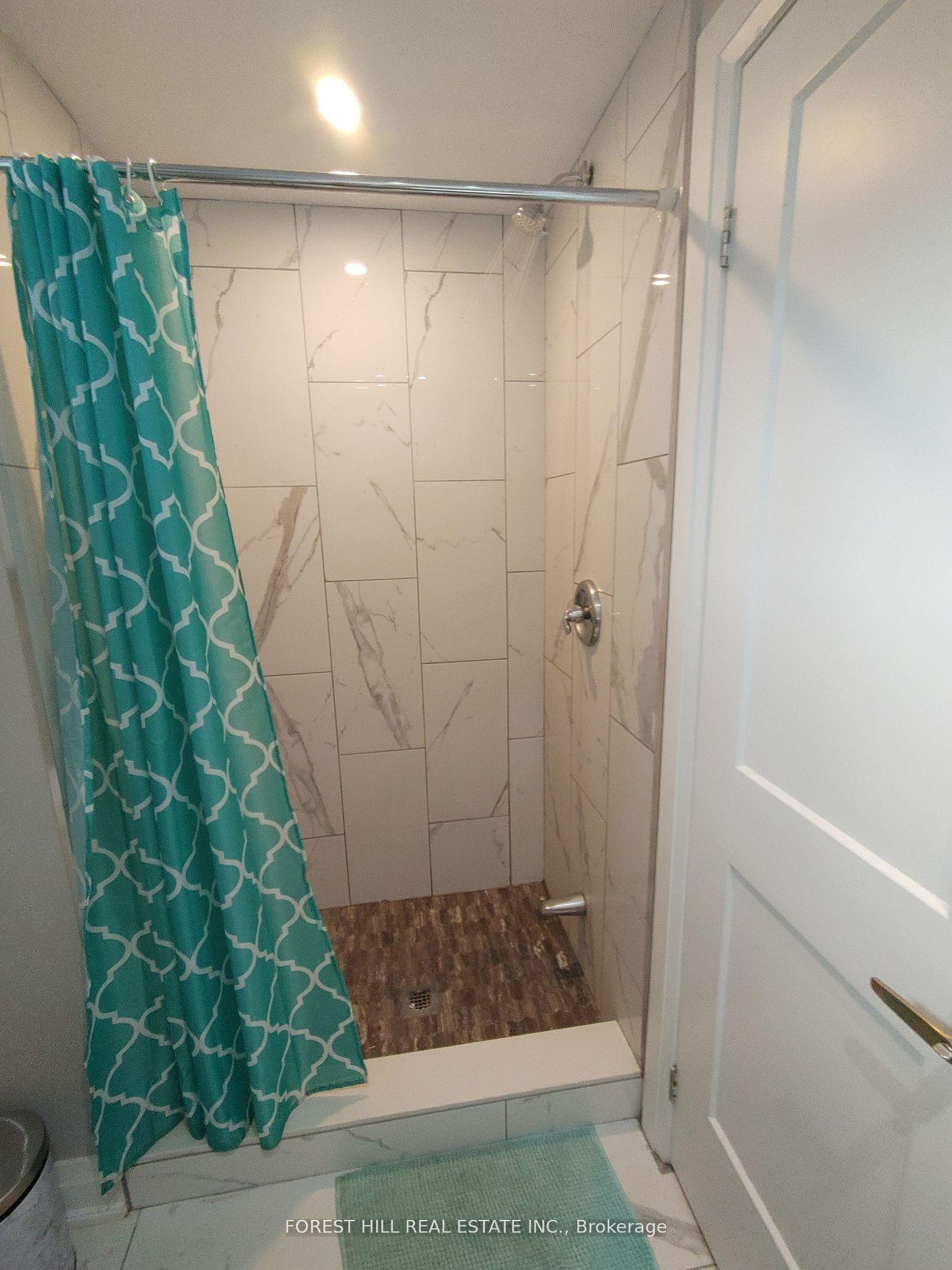 181 North Service Road E L-2