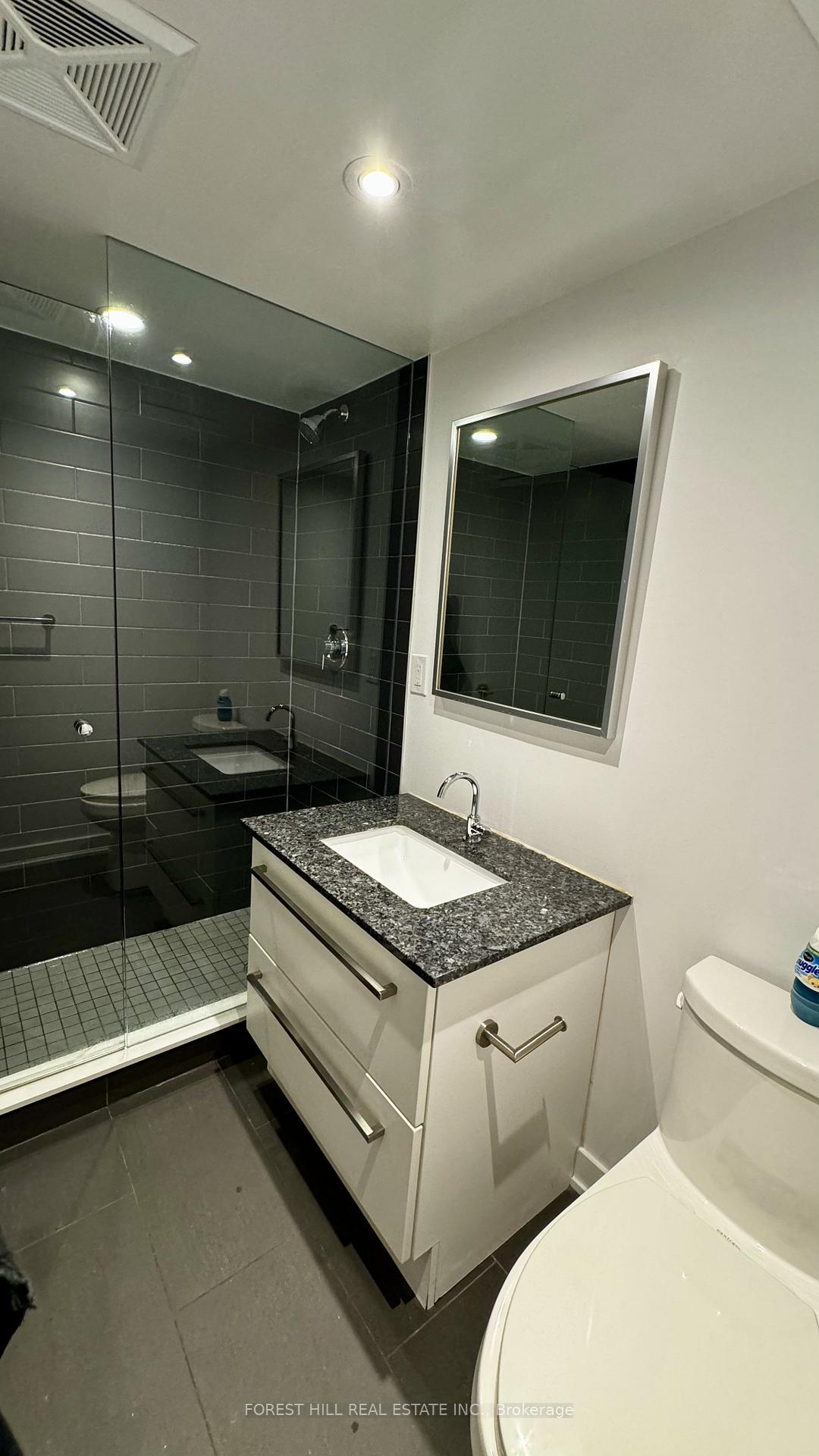 160 Flemington Road 1422