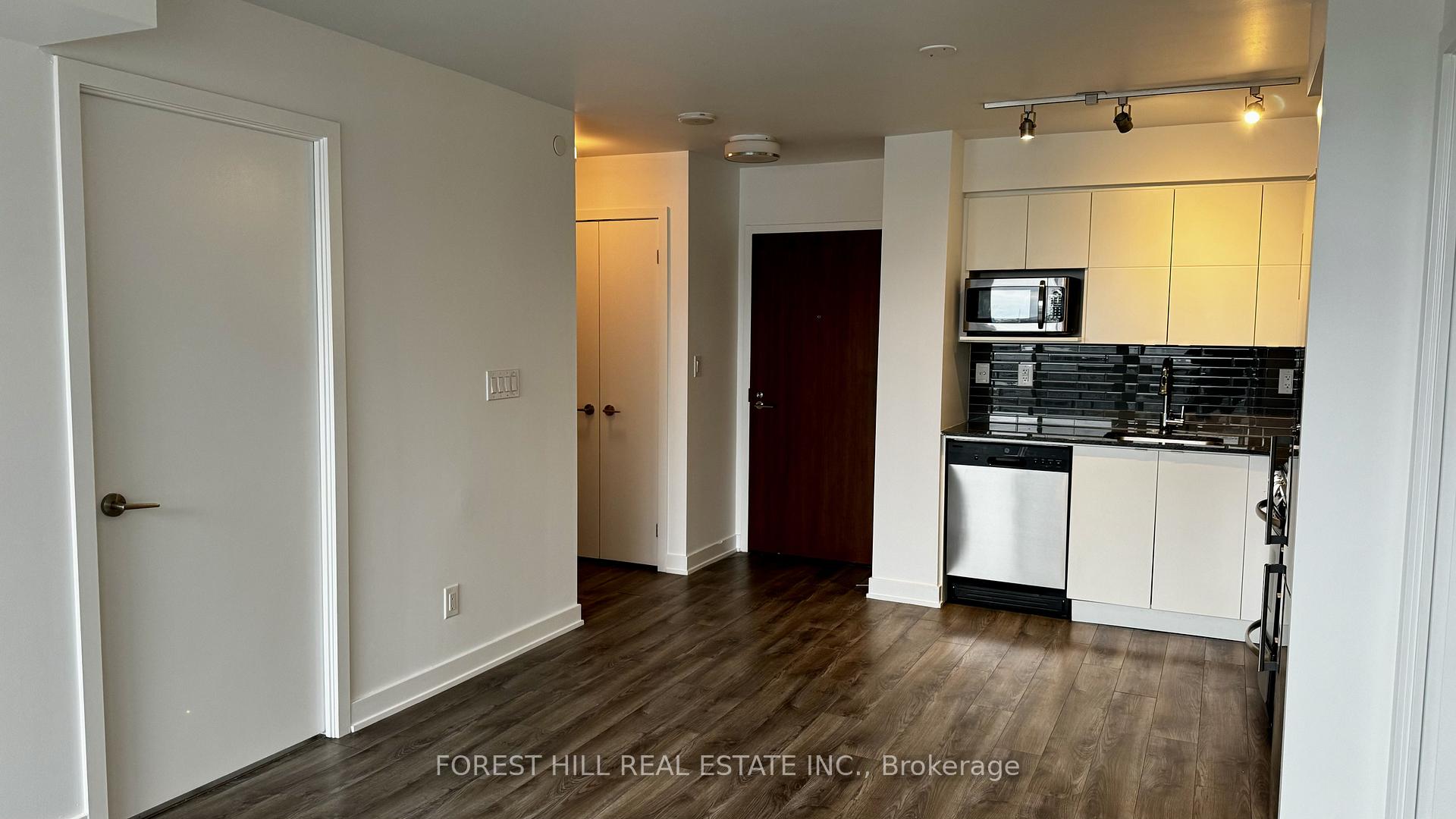 160 Flemington Road 1422