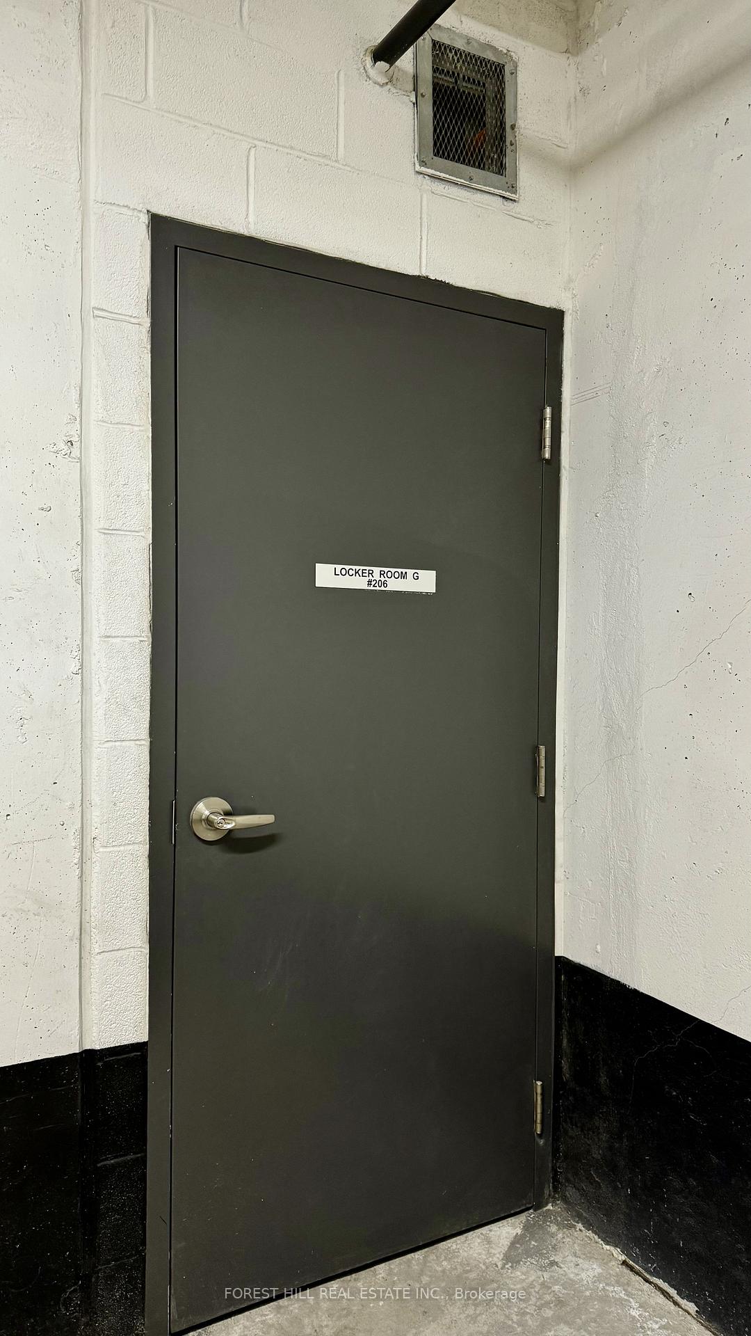 160 Flemington Road 1422