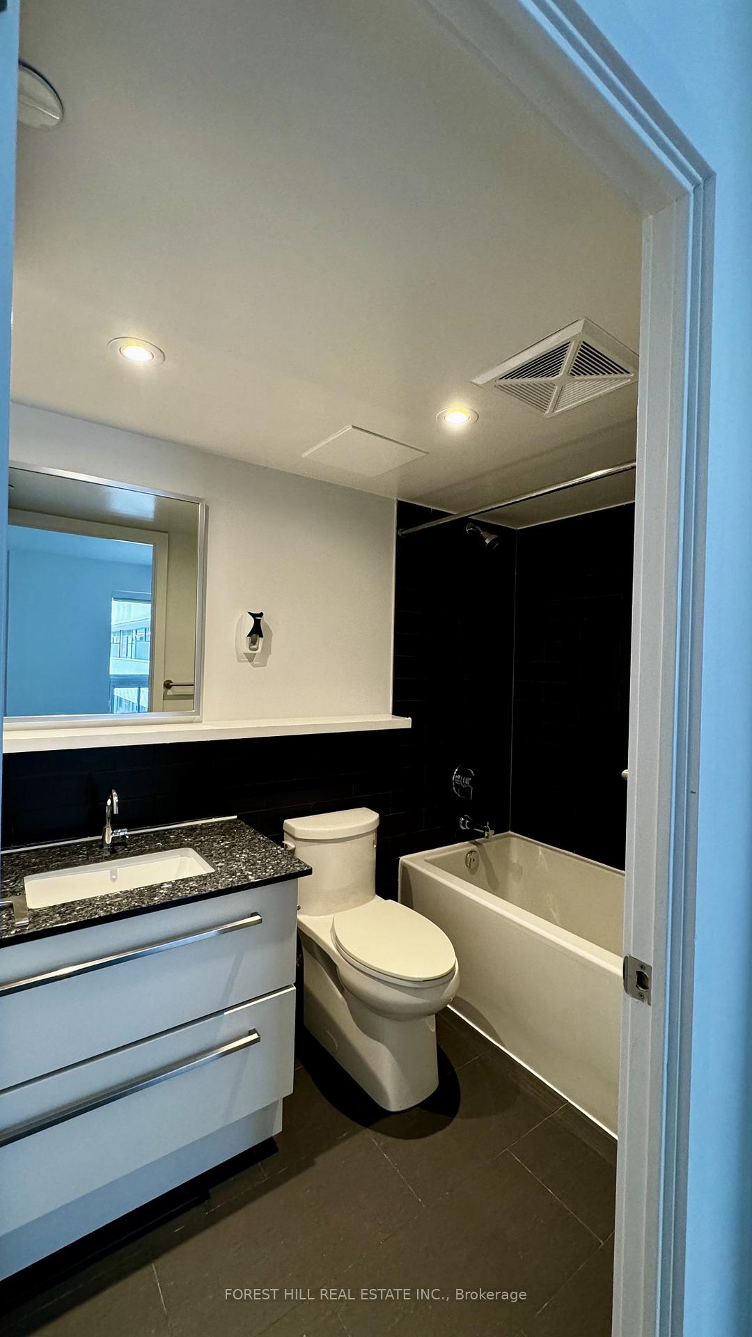 160 Flemington Road 1422