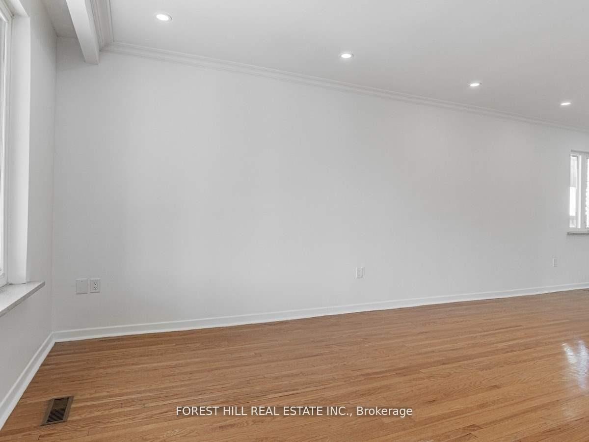 80 Belgravia Avenue A