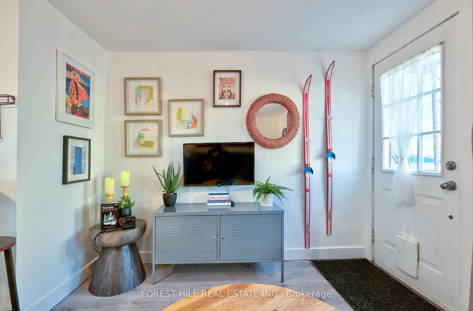 325 Westmoreland Avenue N