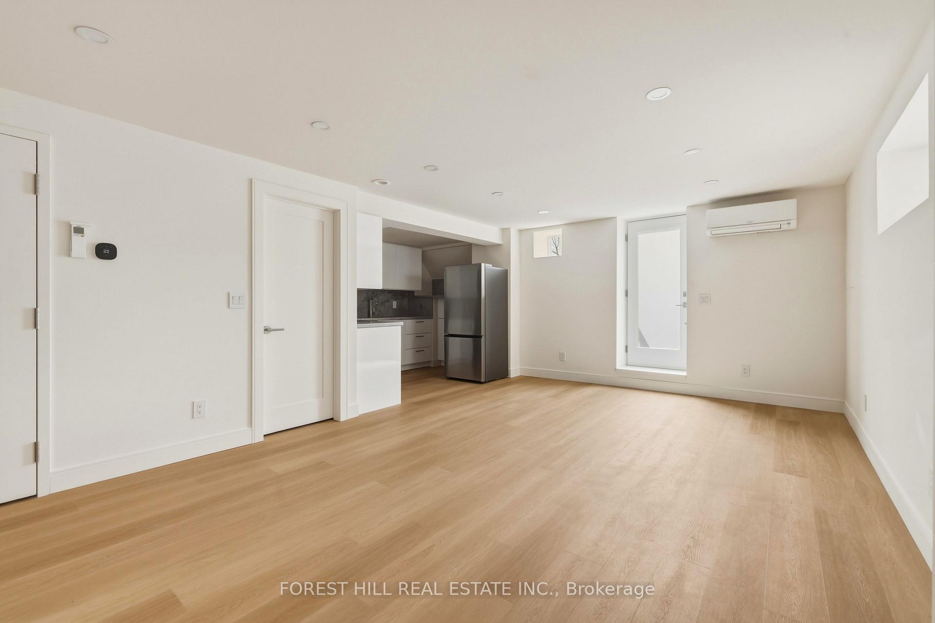 250 HALLAM Street Lower