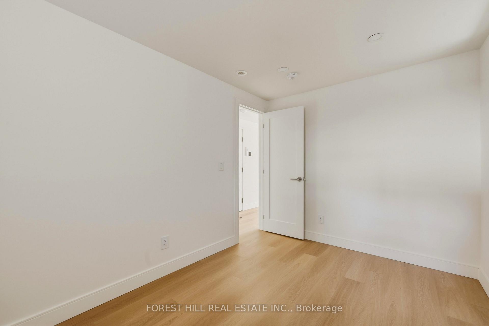 250 HALLAM Street Lower