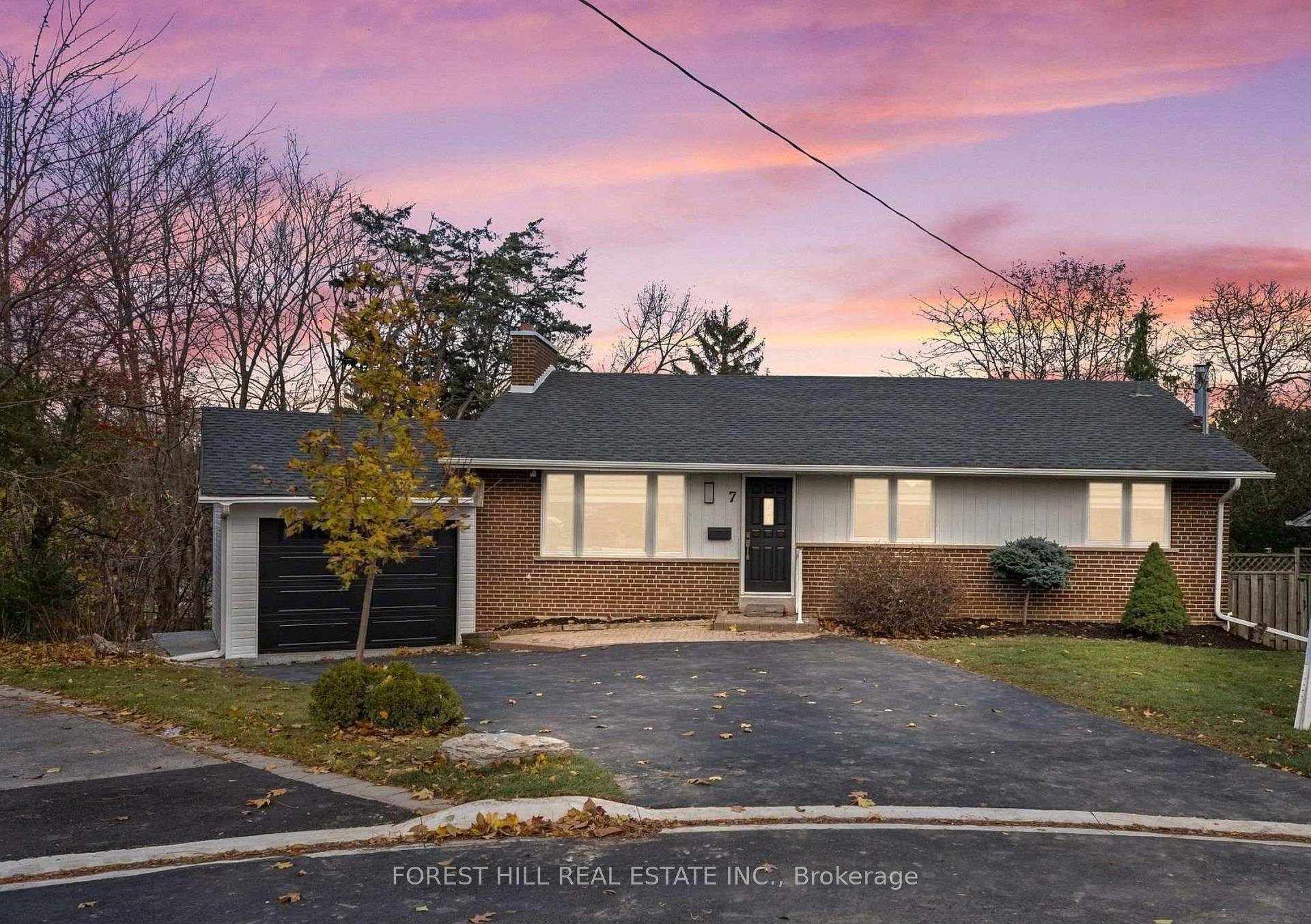 7 ISHERWOOD Court BSMT, Mississauga, ON L5M 1E6