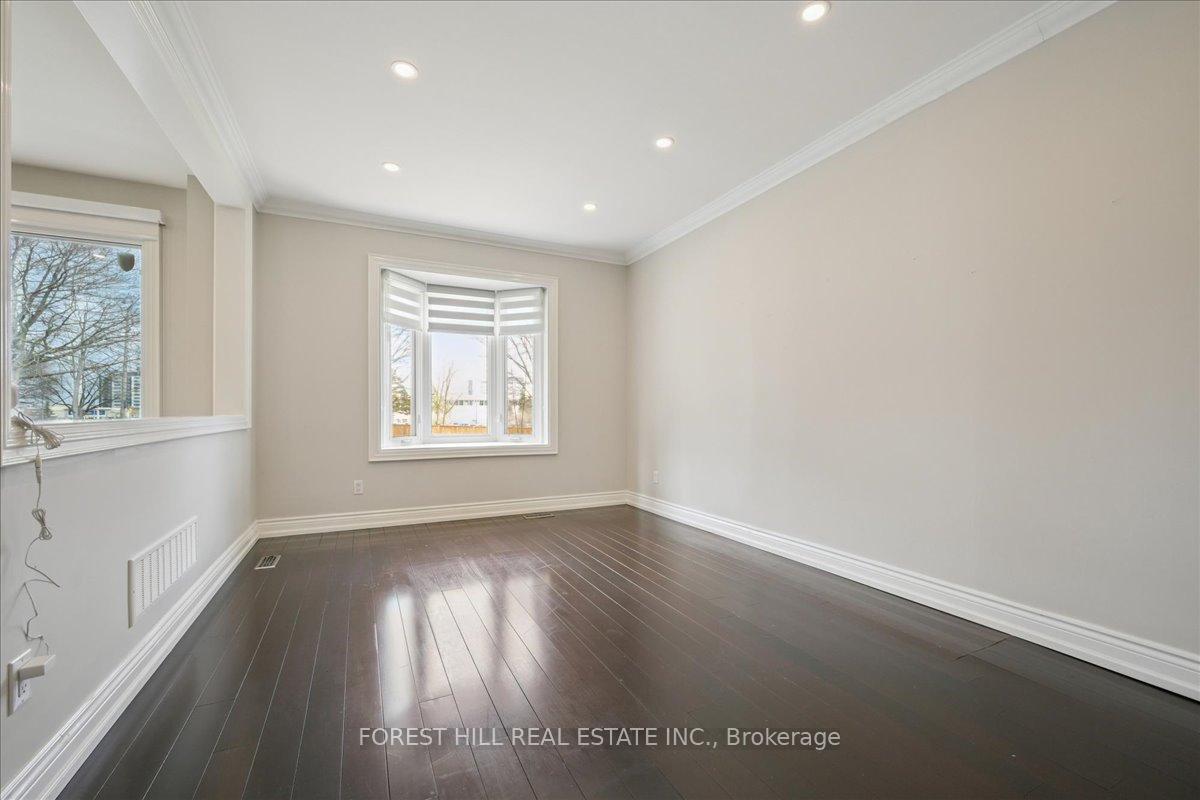 2579 Kenna Court, Mississauga, ON L5K 2K4