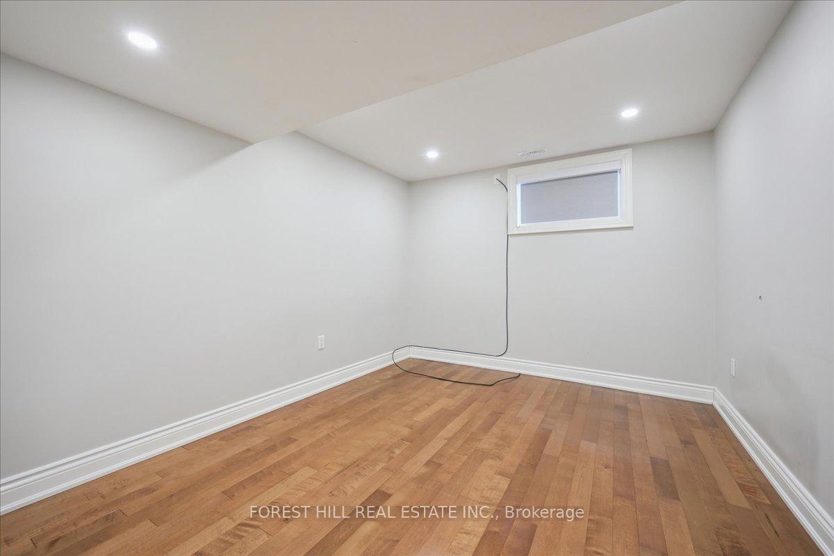 2579 Kenna Court, Mississauga, ON L5K 2K4