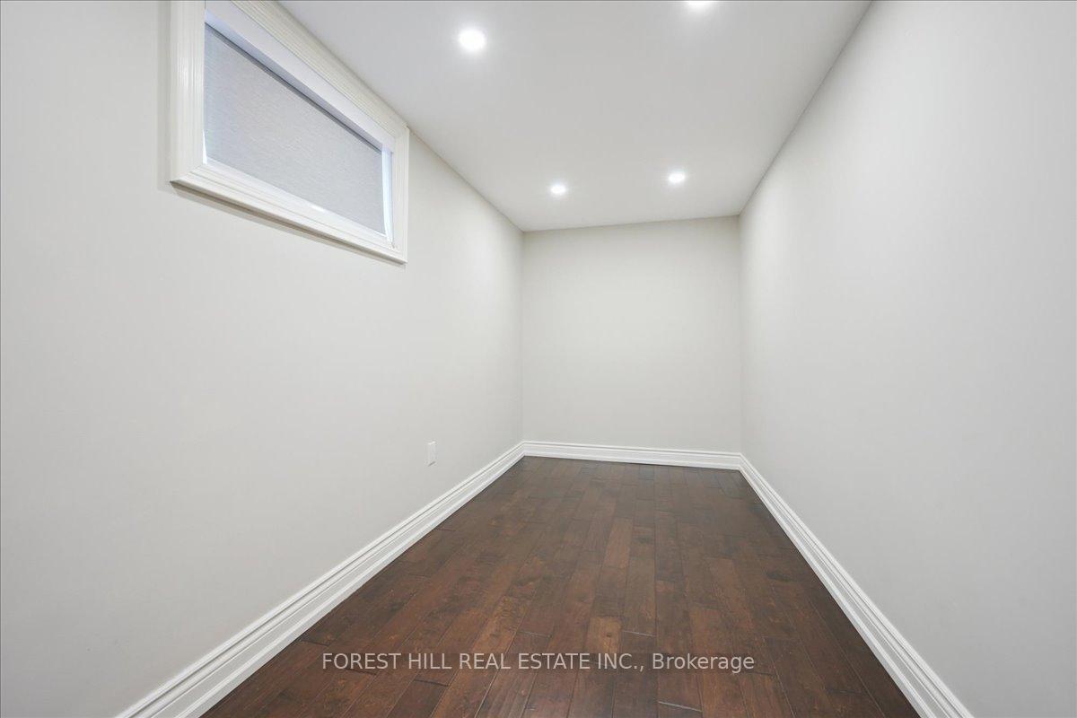 2579 Kenna Court, Mississauga, ON L5K 2K4