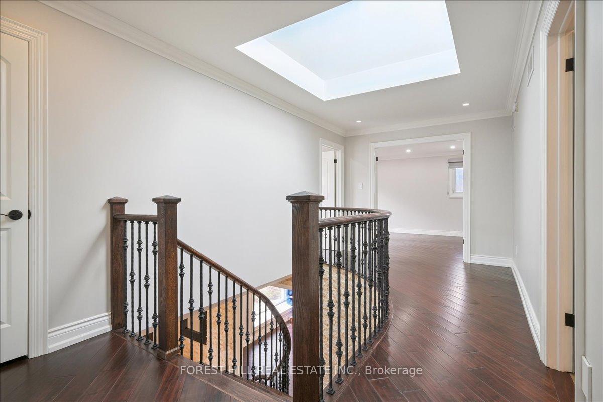 2579 Kenna Court, Mississauga, ON L5K 2K4