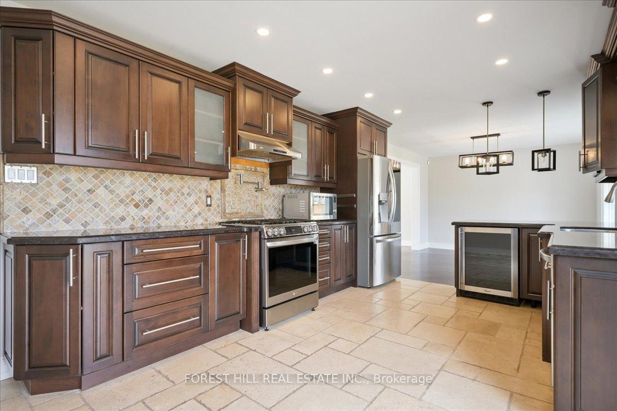 2579 Kenna Court, Mississauga, ON L5K 2K4