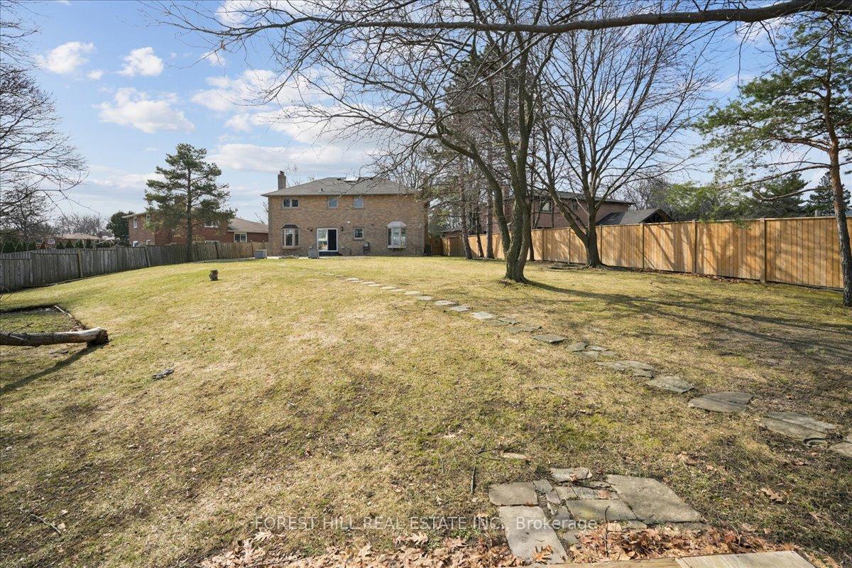 2579 Kenna Court, Mississauga, ON L5K 2K4