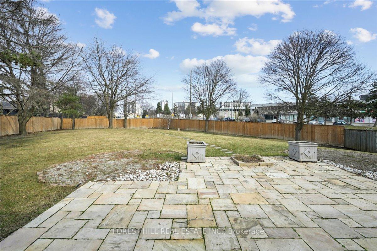 2579 Kenna Court, Mississauga, ON L5K 2K4