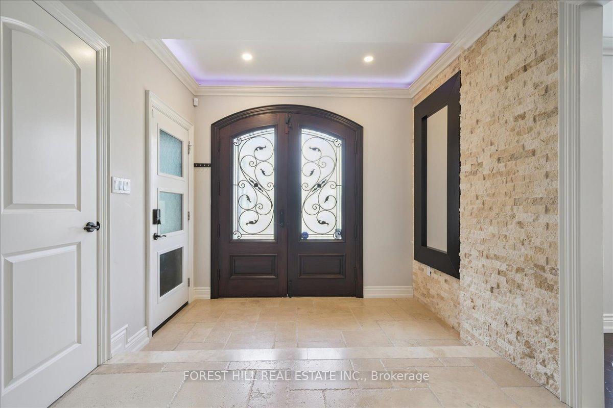 2579 Kenna Court, Mississauga, ON L5K 2K4