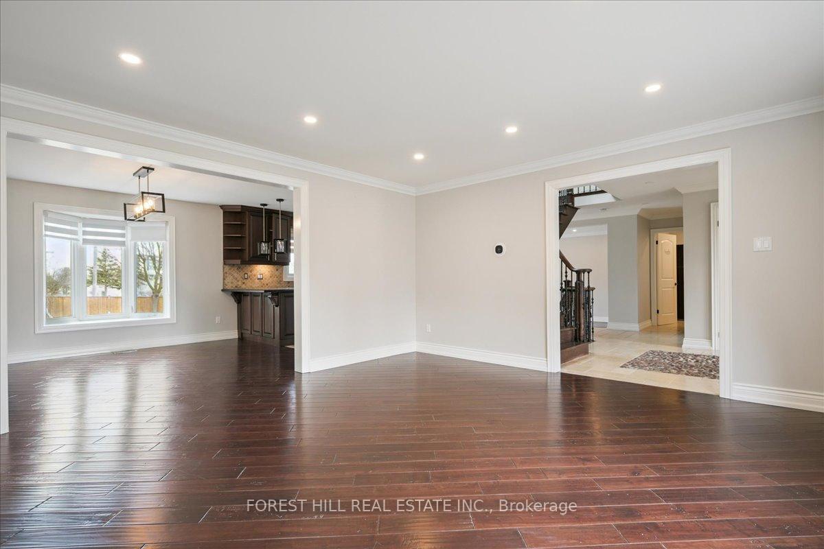 2579 Kenna Court, Mississauga, ON L5K 2K4