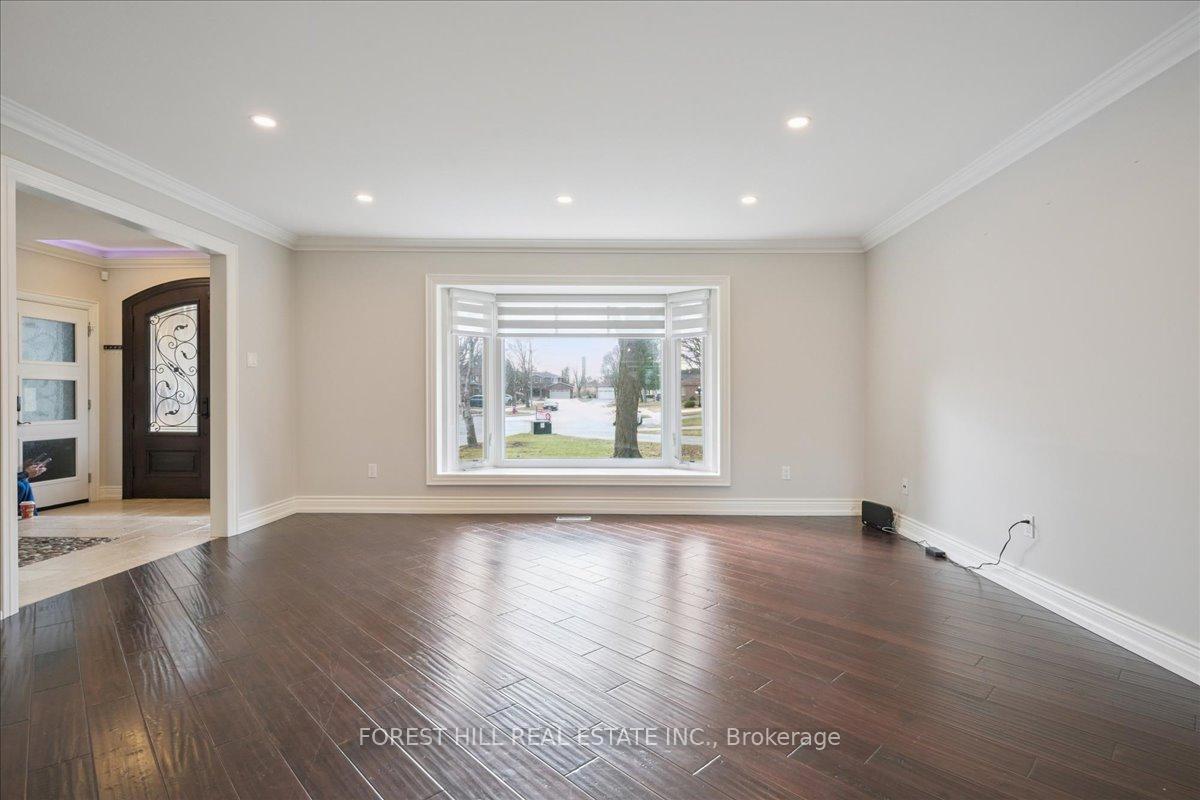 2579 Kenna Court, Mississauga, ON L5K 2K4