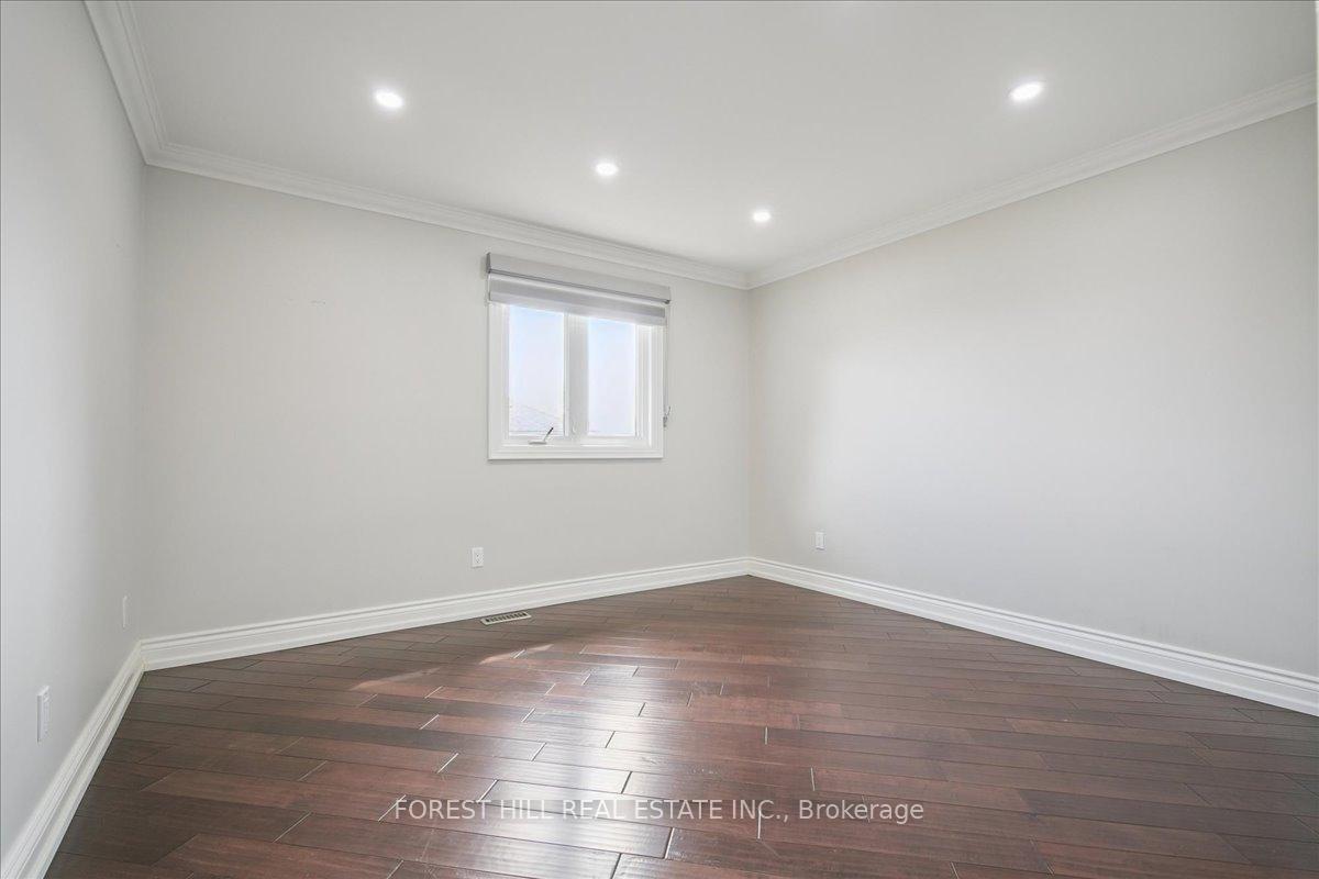 2579 Kenna Court, Mississauga, ON L5K 2K4