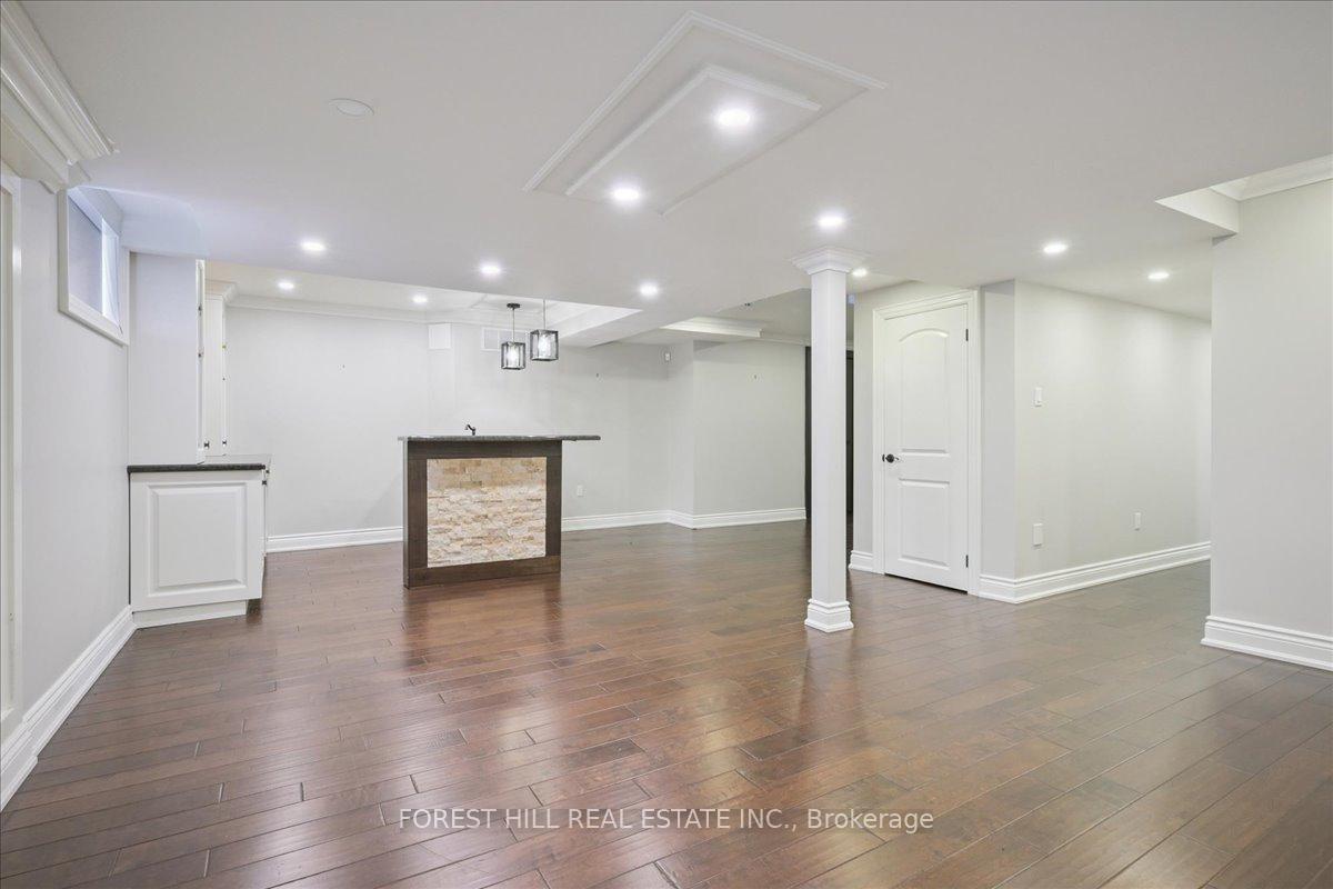 2579 Kenna Court, Mississauga, ON L5K 2K4