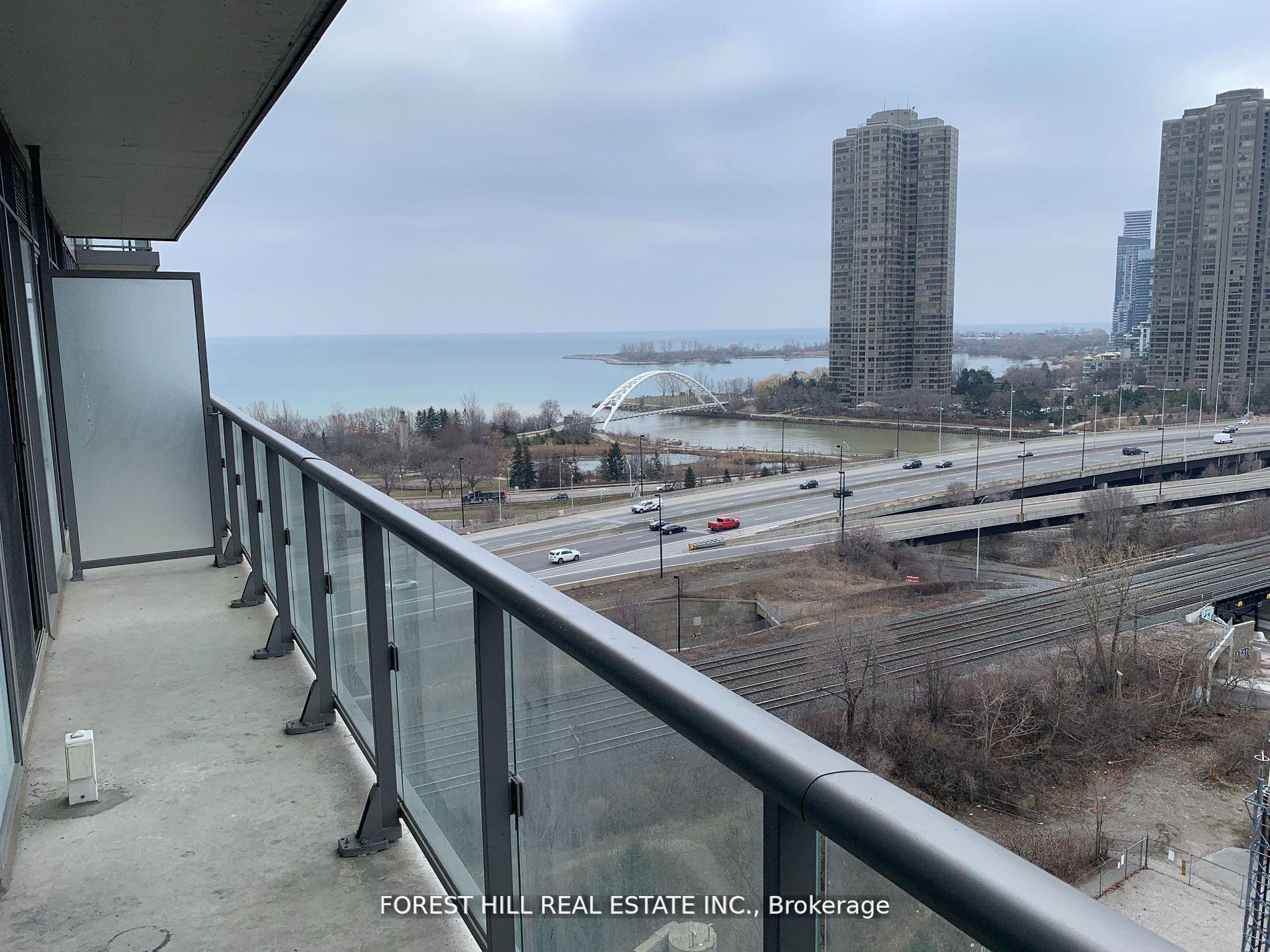 105 Queensway Avenue 1305