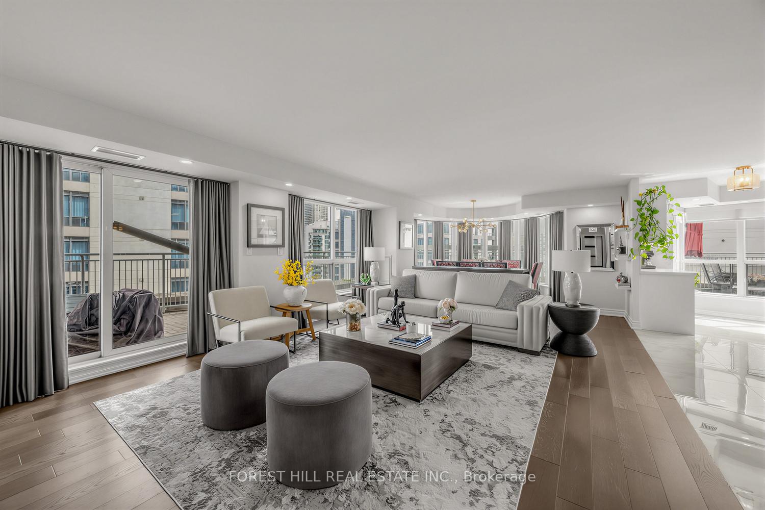 2111 Lake Shore Boulevard W 802