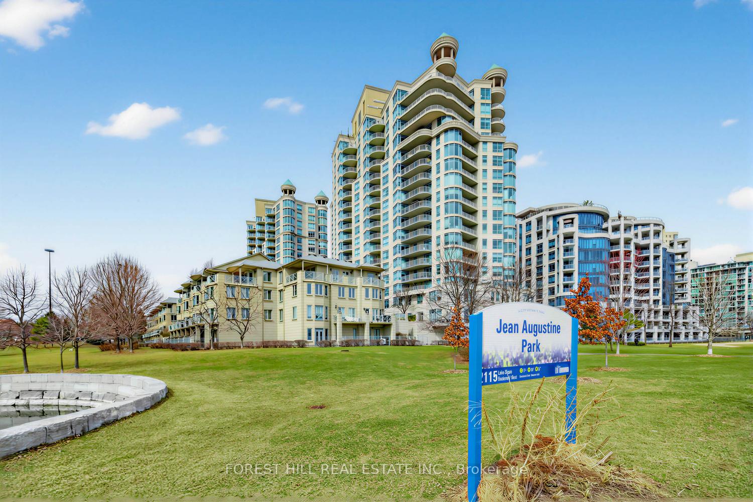 2111 Lake Shore Boulevard W 802