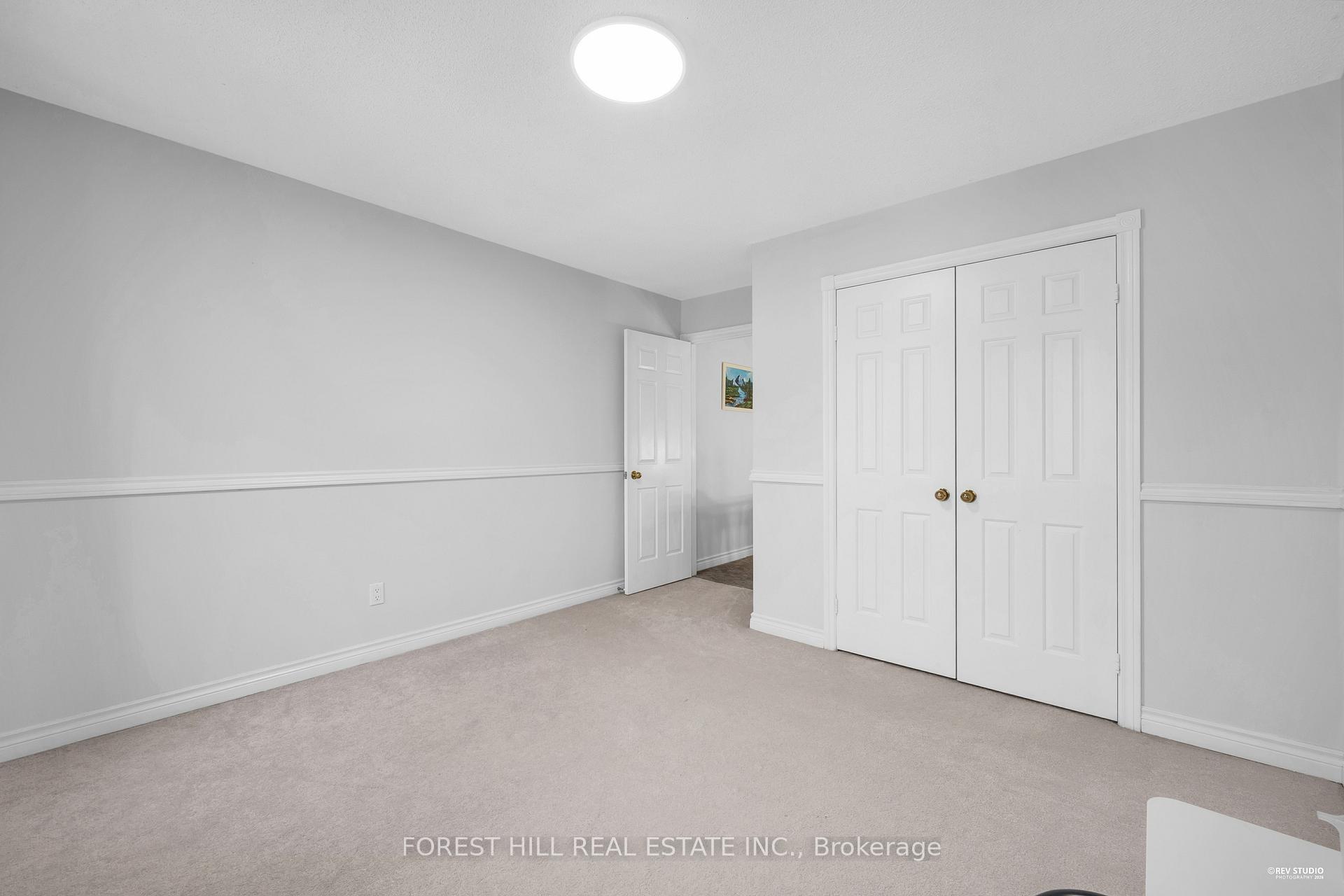 2434 Deer Run Avenue