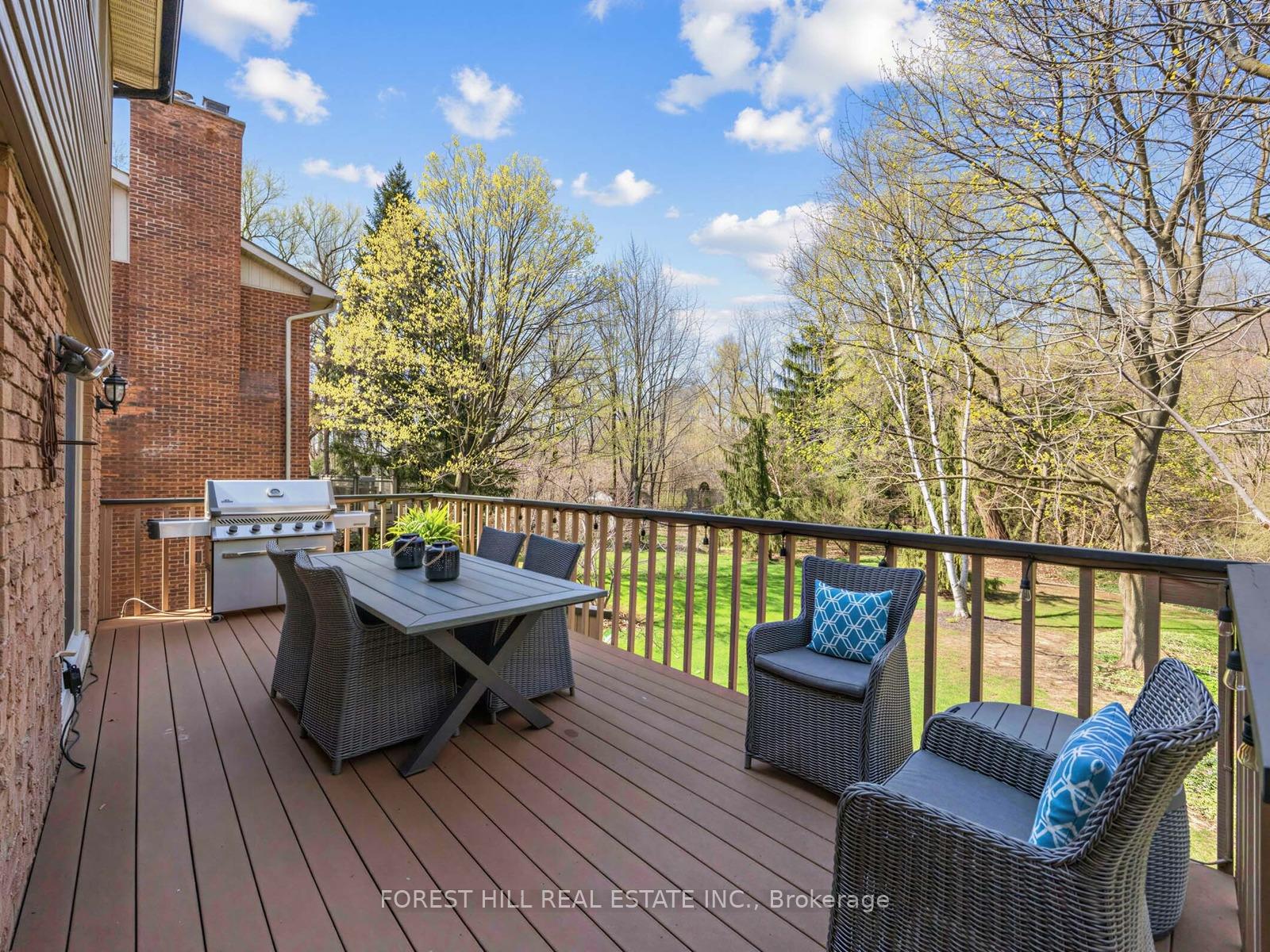 358 Kingsway Place
