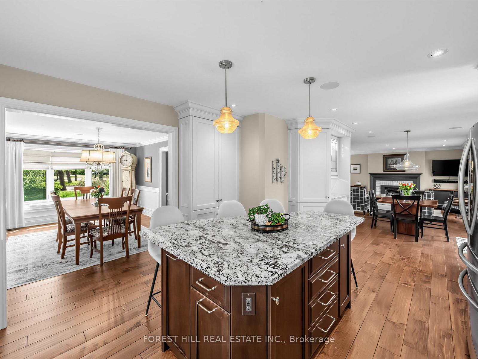 358 Kingsway Place