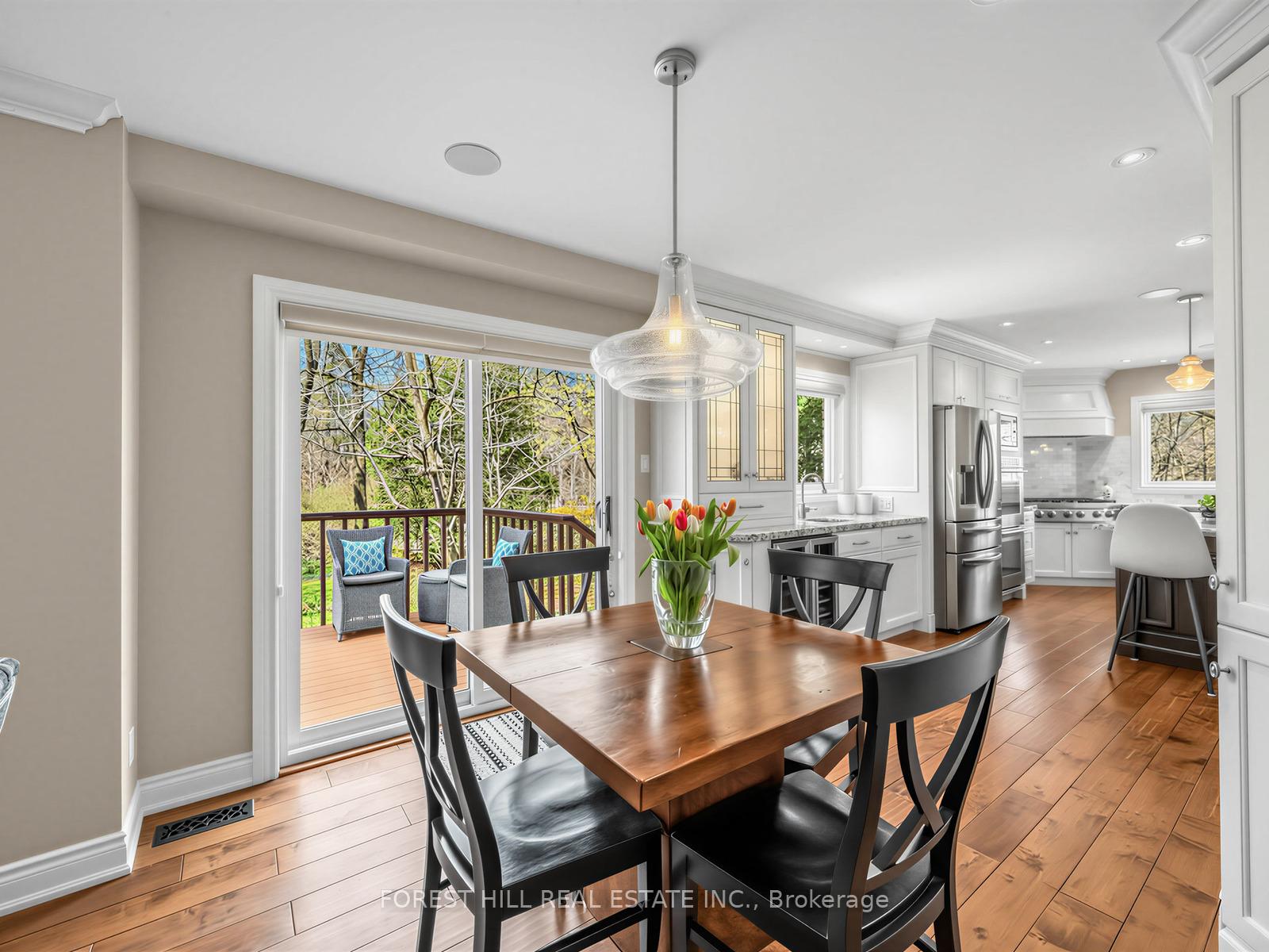 358 Kingsway Place