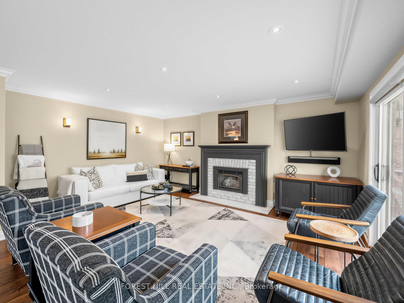358 Kingsway Place