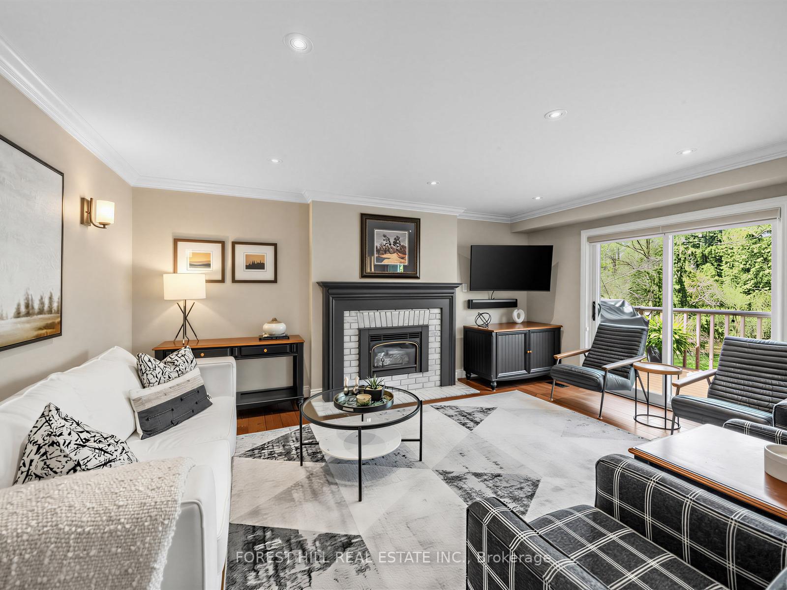 358 Kingsway Place