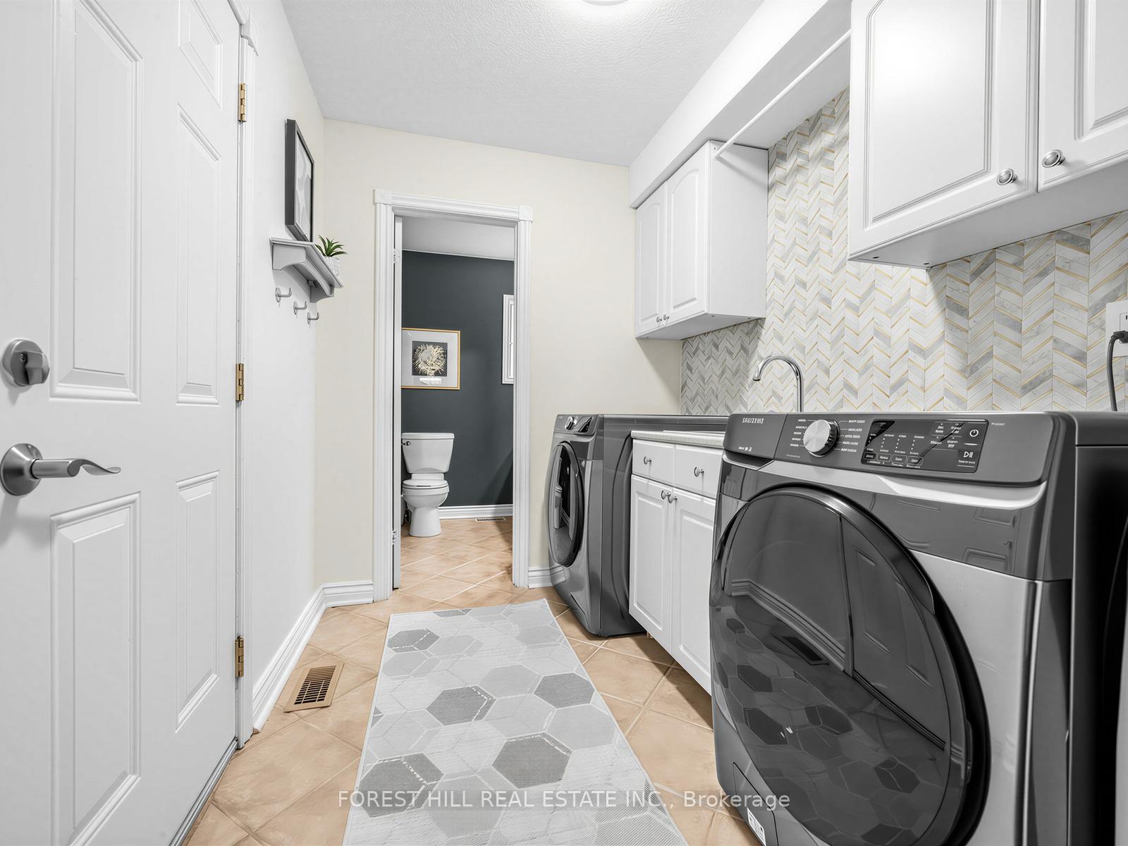 358 Kingsway Place