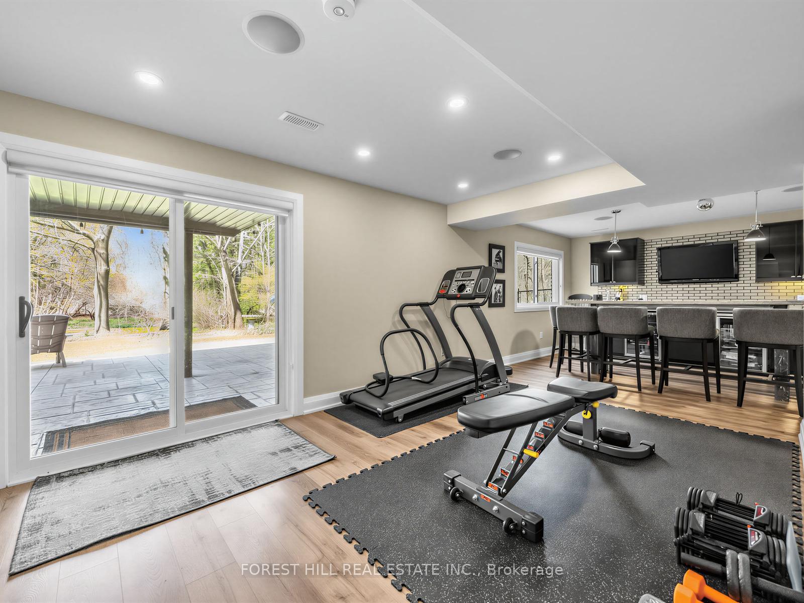 358 Kingsway Place