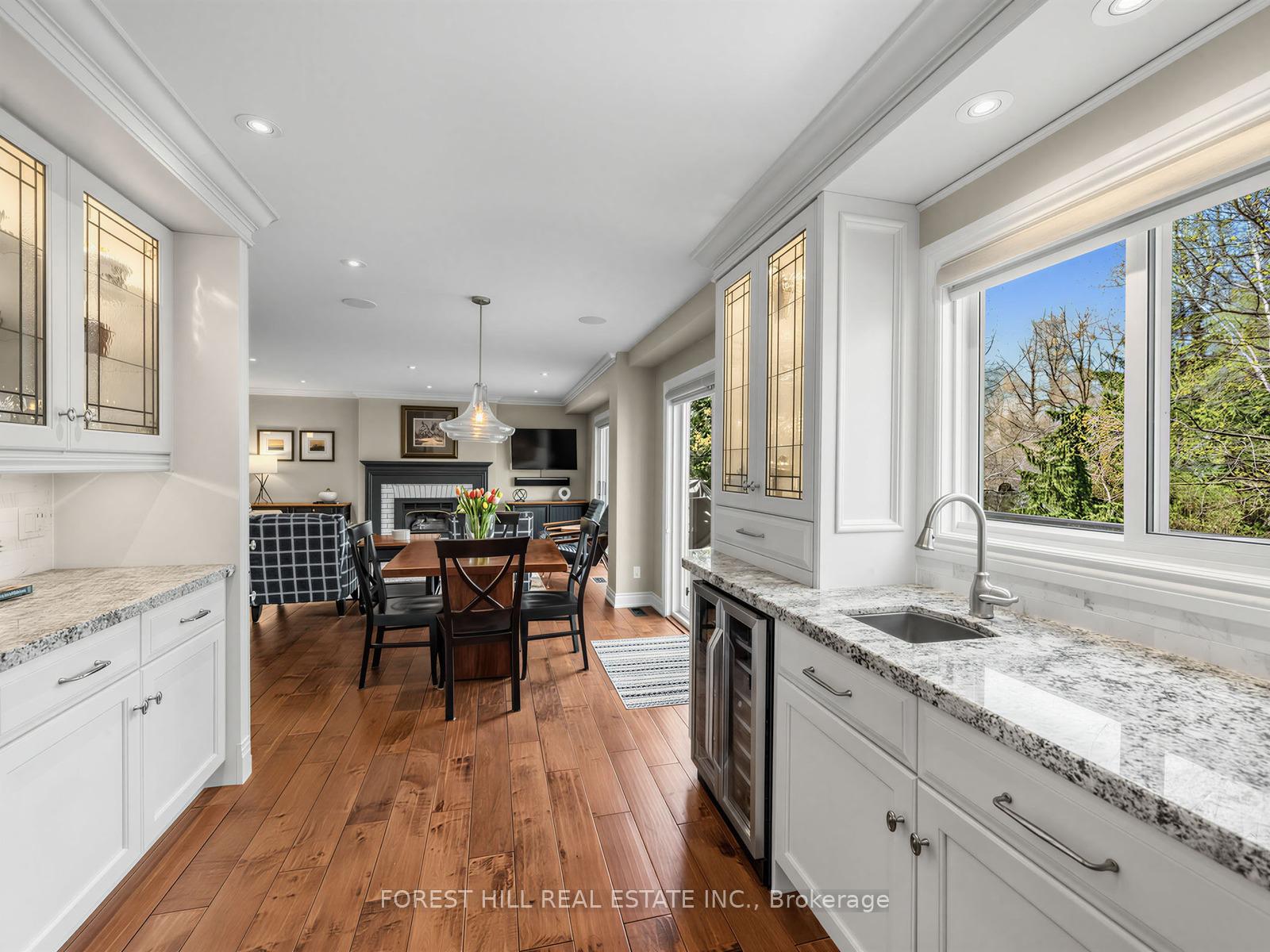 358 Kingsway Place
