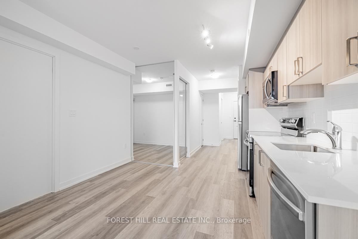 556 Marlee Avenue 301