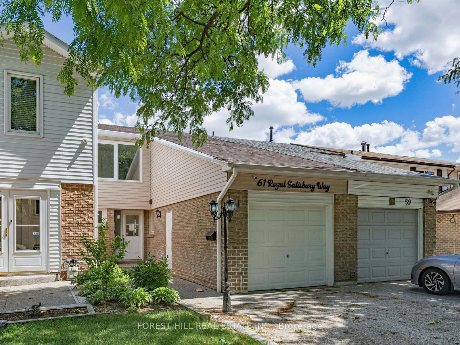 61 Royal Salisbury Way