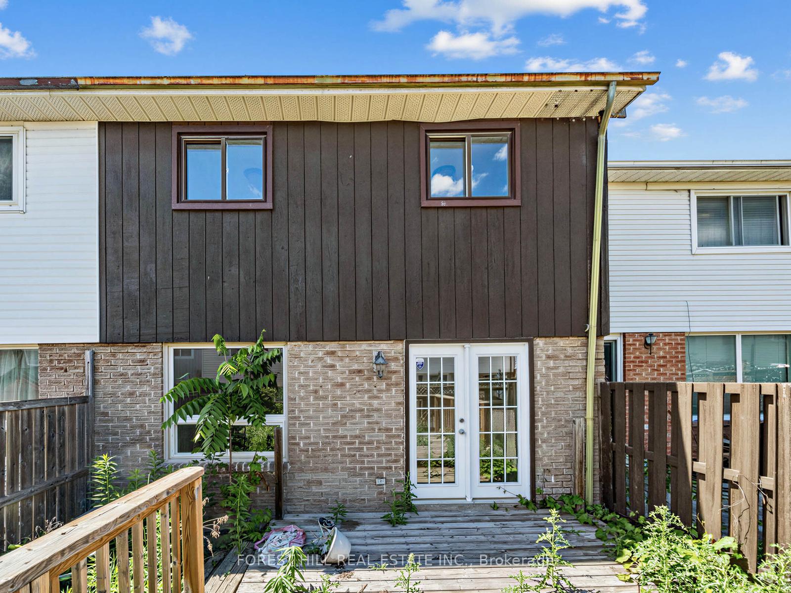 61 Royal Salisbury Way
