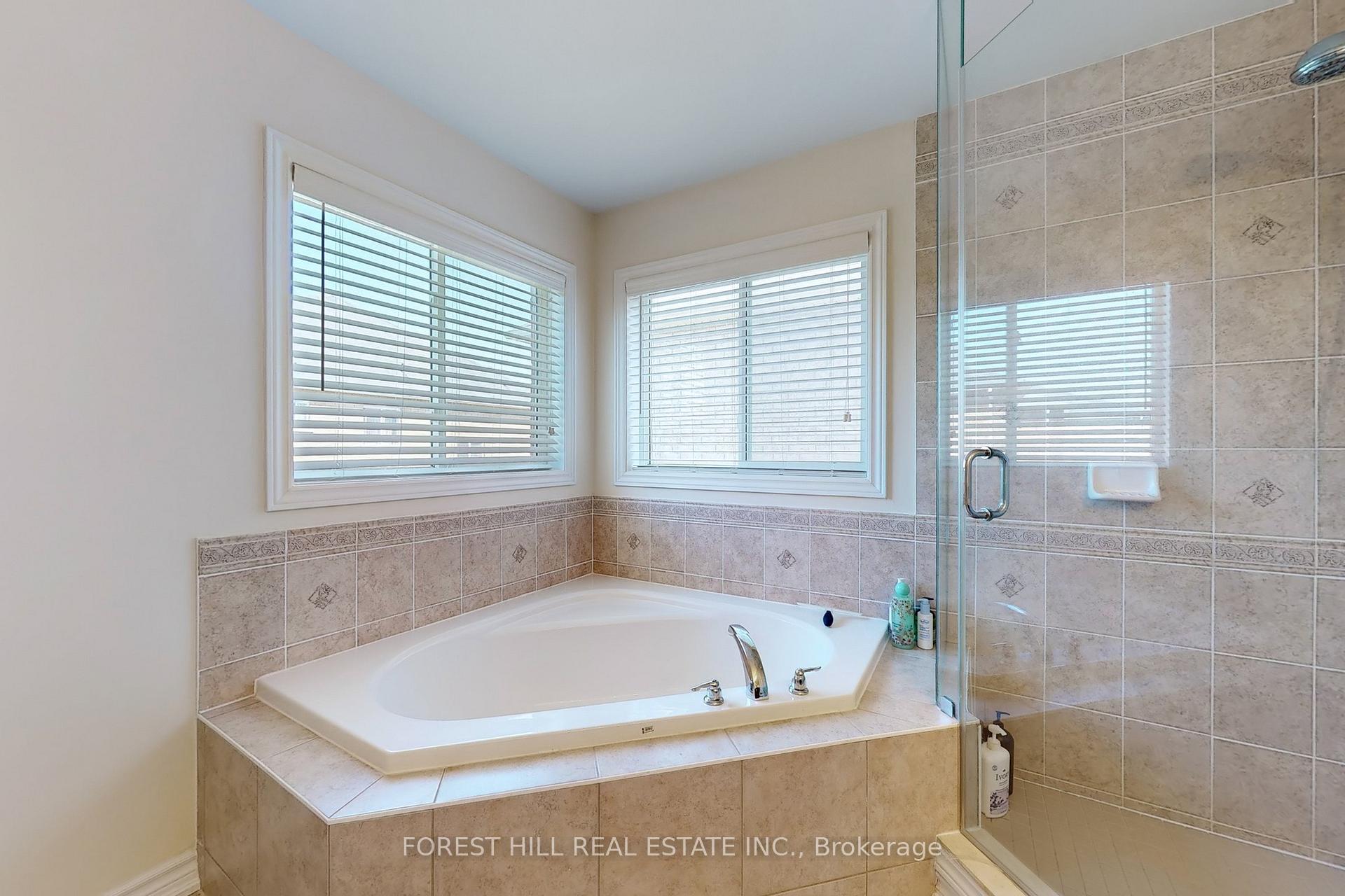 513 Davis Drive, Shelburne