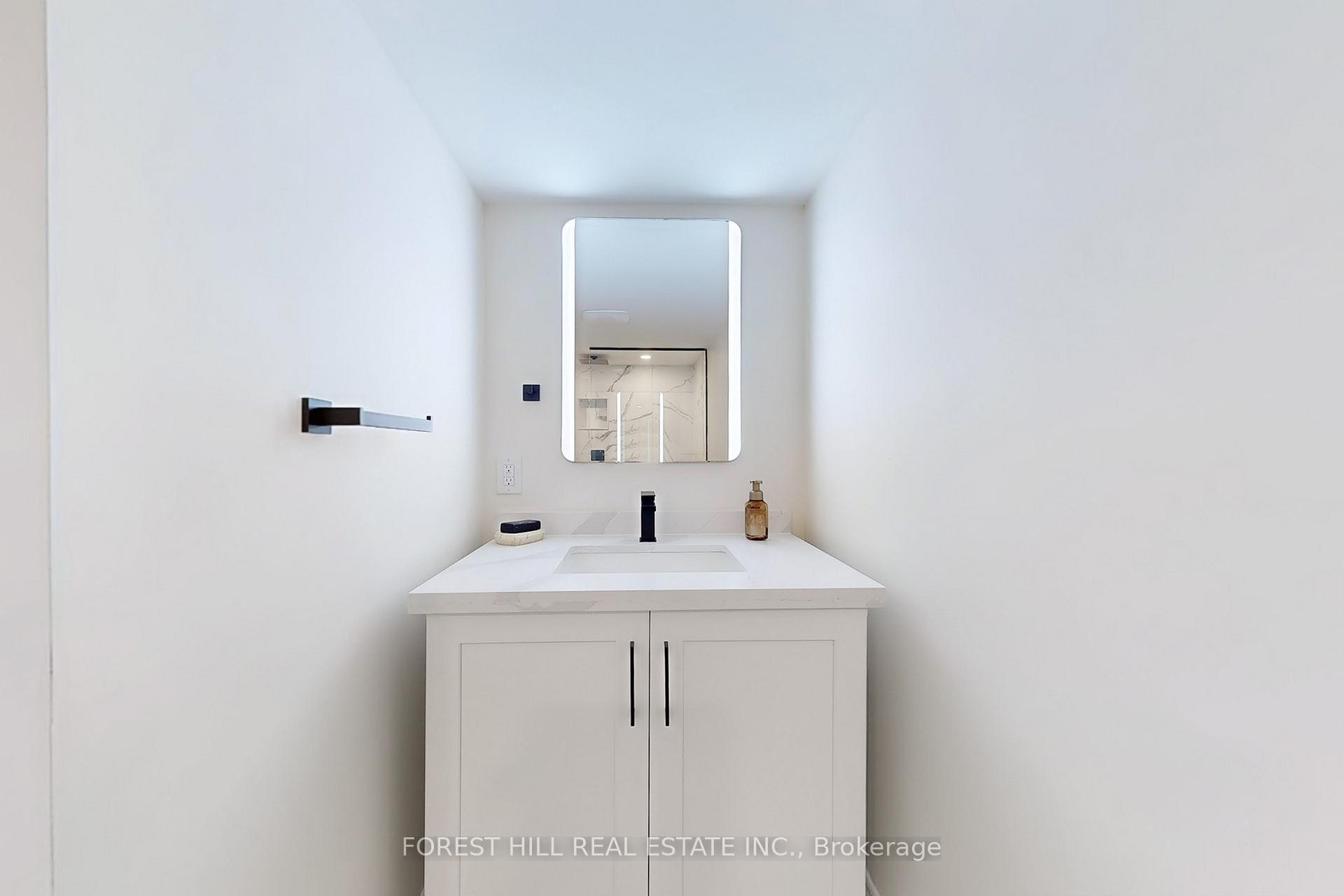 513 Davis Drive, Shelburne