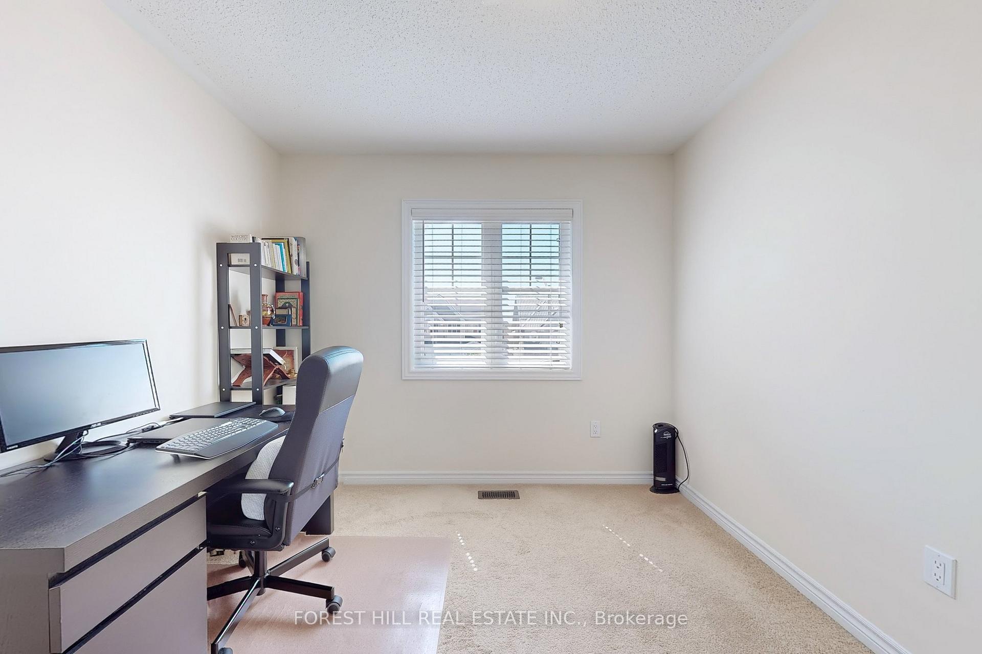 513 Davis Drive, Shelburne