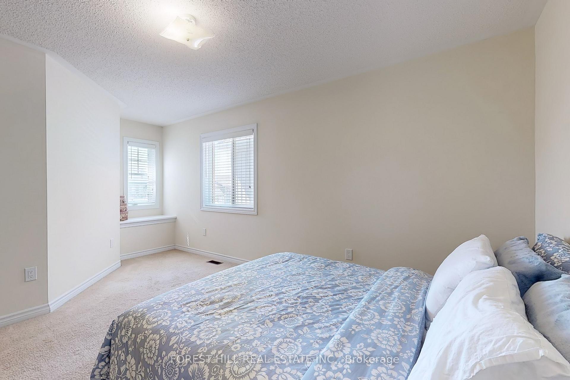 513 Davis Drive, Shelburne