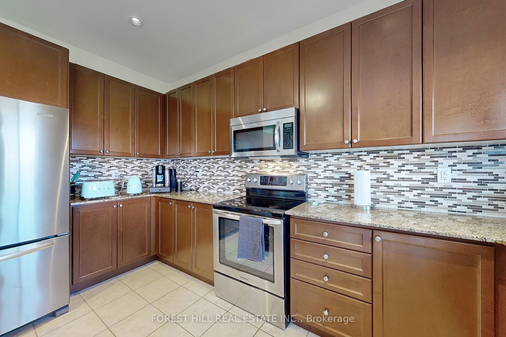 513 Davis Drive, Shelburne