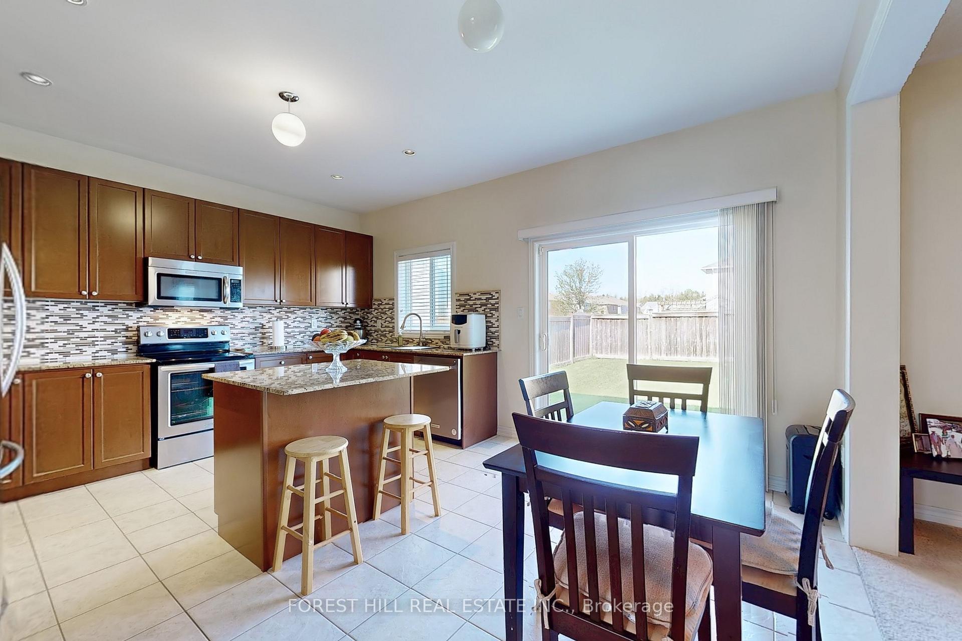 513 Davis Drive, Shelburne