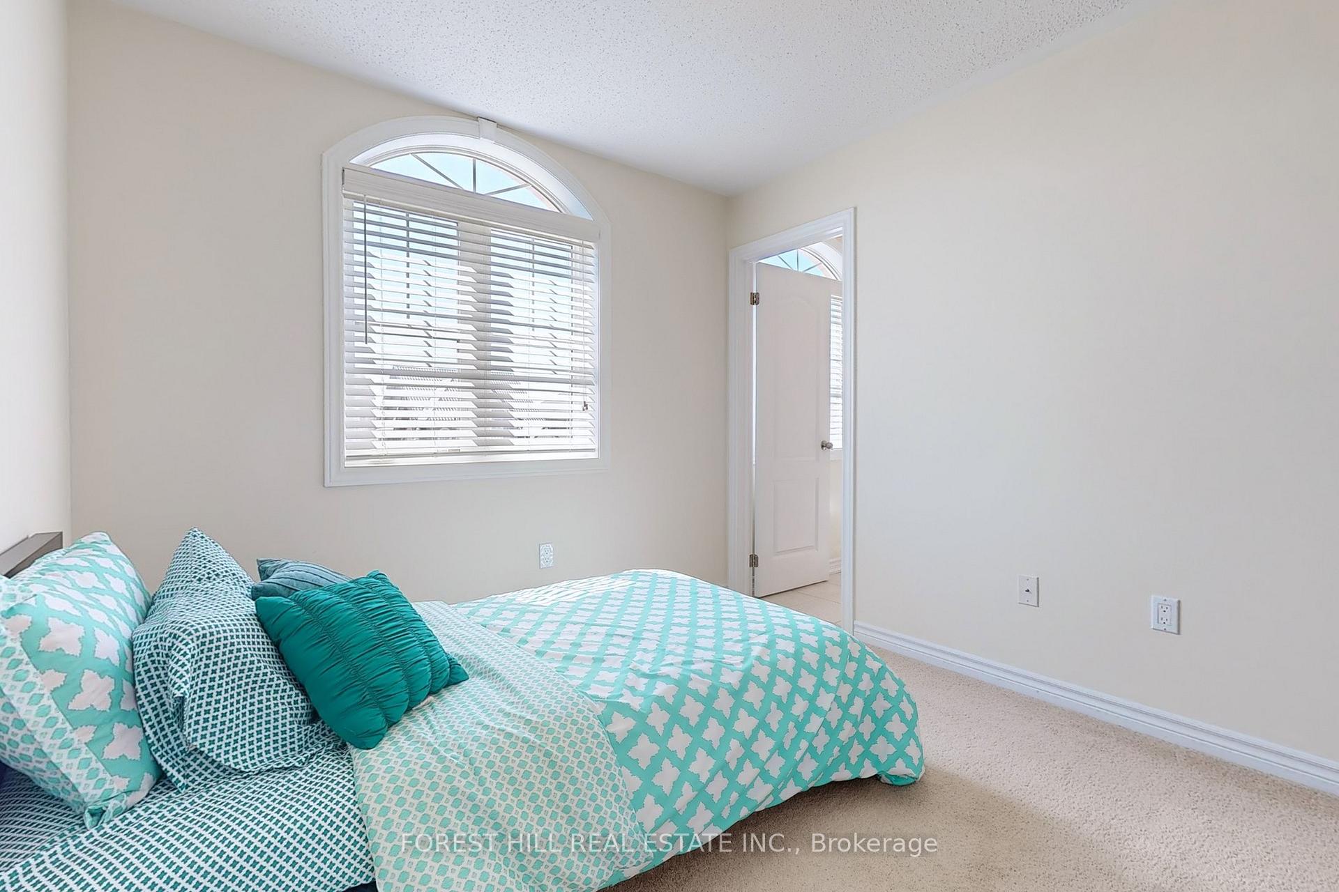 513 Davis Drive, Shelburne