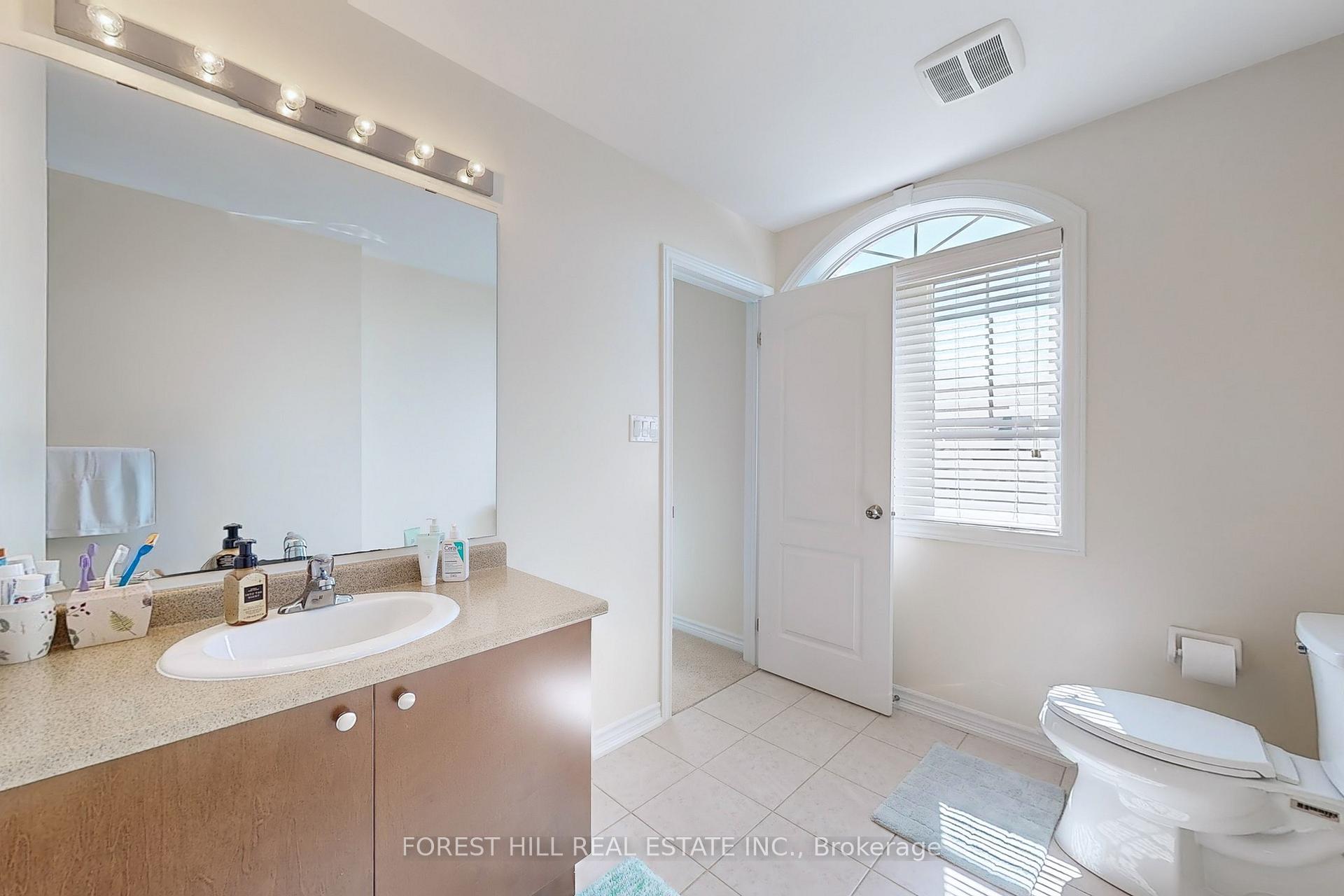 513 Davis Drive, Shelburne