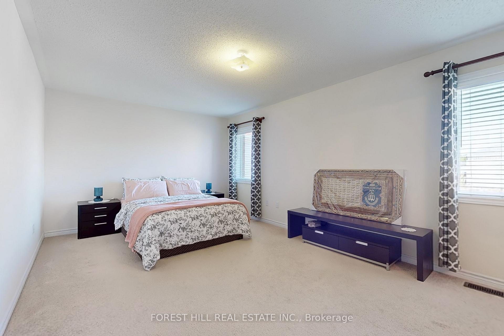 513 Davis Drive, Shelburne