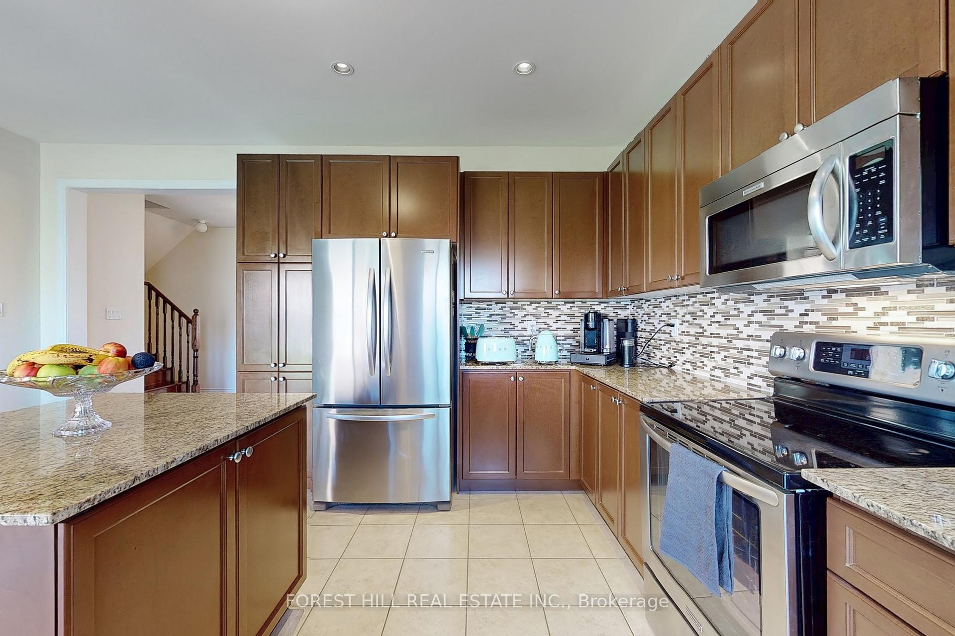 513 Davis Drive, Shelburne