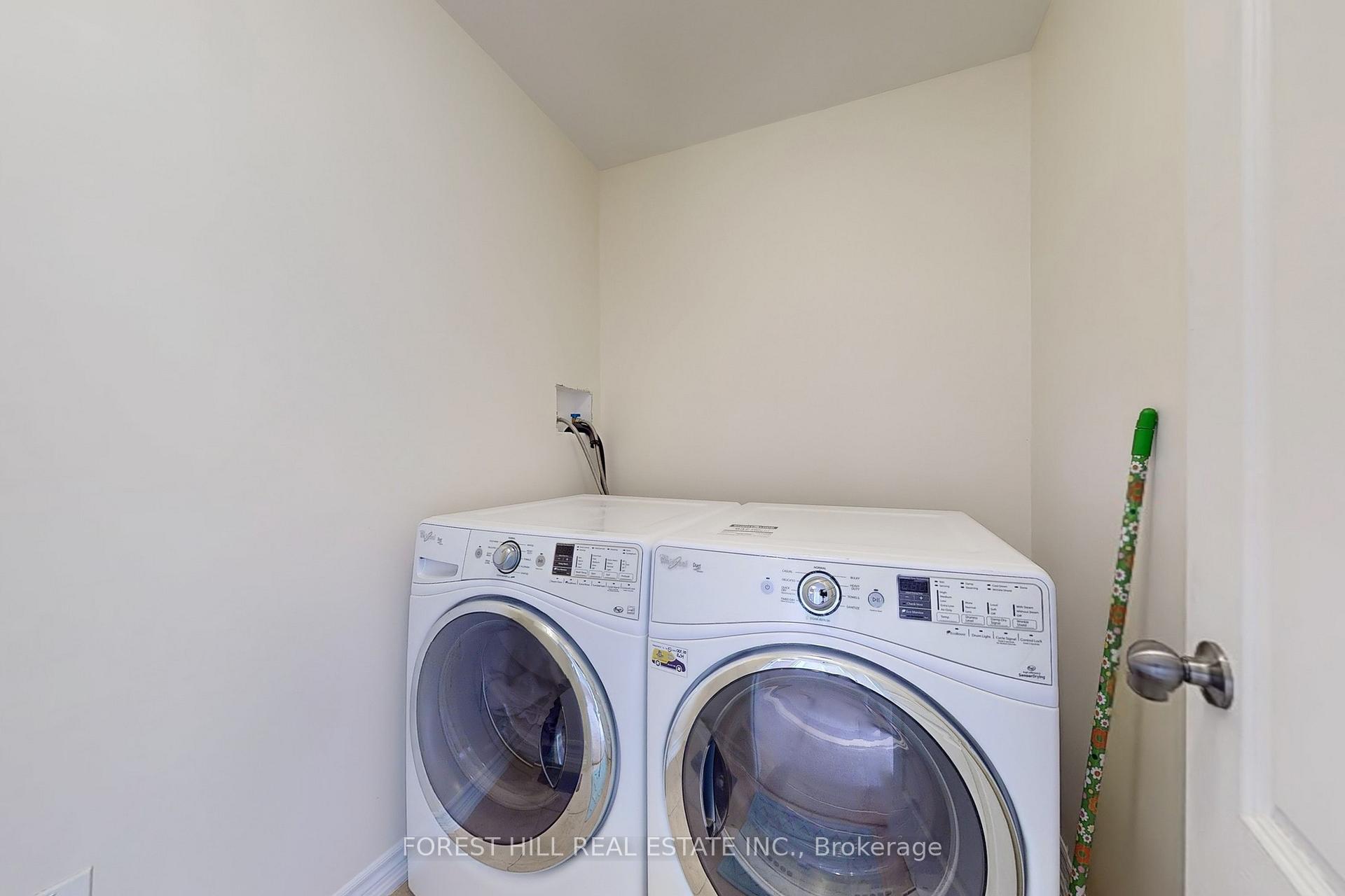 513 Davis Drive, Shelburne